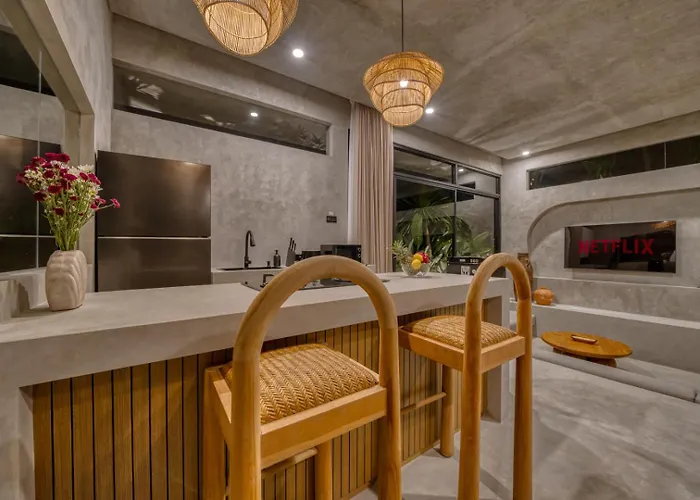 2 Bedroom Entire Place Big Isa R Villa *