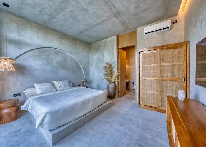 2 Bedroom Entire Place Big Isa R Villa