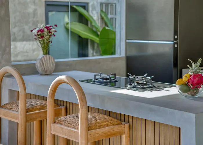 Villa 2 Bedroom Entire Place Big Isa R